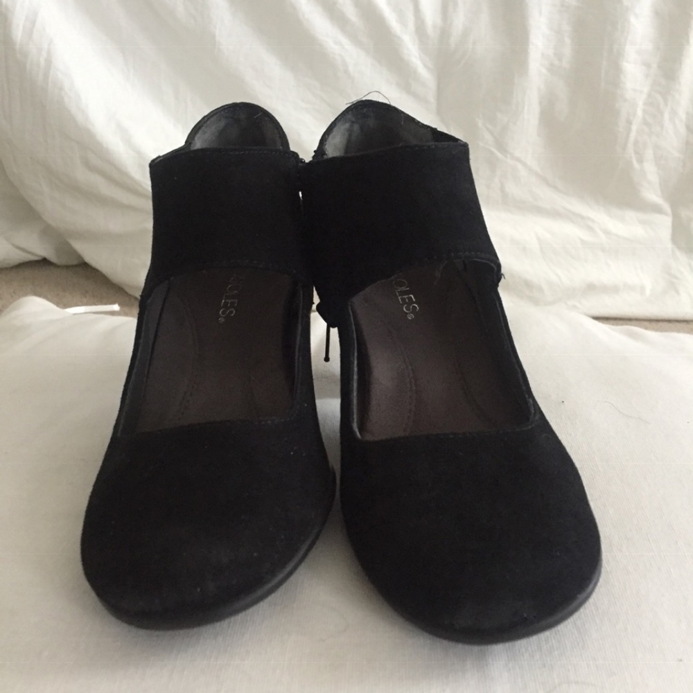 Aerosoles Suede heals